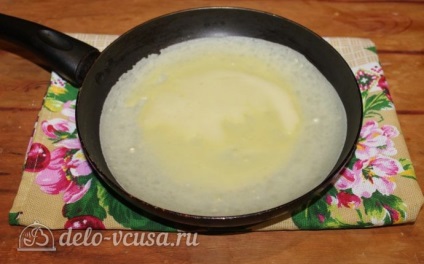 Palacsinta sonkával és sajttal recept egy fotó - egy lépésről lépésre főzés palacsinta sonkával és sajttal