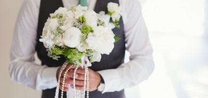 Boutonnieres az esküvő - Esküvői boutonniere a vőlegény vagy a vendégek a szalagok - esküvői boutonniere