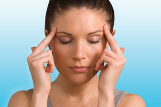 Що робити якщо болить голова при нежиті - причини і лікування