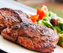 Mi hátszín steak és hogyan kell főzni Academy T-Bone