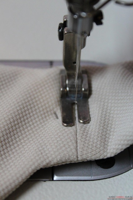 Ez a részletes Master Class képek és Pattern betanítási varrás saját kezében blúz baszkok (varrás) Ez a részletes Master Class képek és Pattern tanítanak varrás saját kezében blúz baszkok