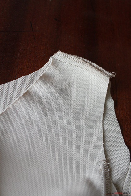 Ez a részletes Master Class képek és Pattern betanítási varrás saját kezében blúz baszkok (blúz baszkok) Ez a részletes Master Class képek és Pattern tanítanak varrás saját kezében blúz baszkok