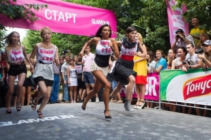 Elbűvölő verseny magas sarkú a moszkvai