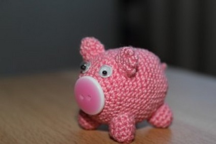 Amigurumi horgolt játékok - egér, tengeri teknős, méh, sertés (hook) Amigurumi horgolt játékok - egér, tengeri teknős, méh, sertés