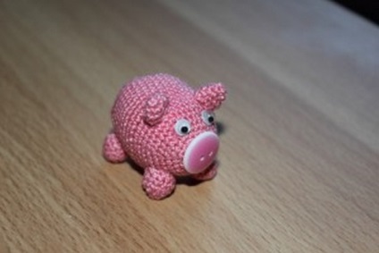 Amigurumi horgolt játékok - egér, tengeri teknős, méh, sertés