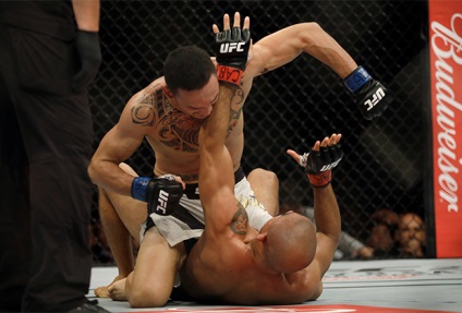 Ahogy Hawaiian Holloway kiütötte brazil Aldo 212 UFC boksz és a sport MMA