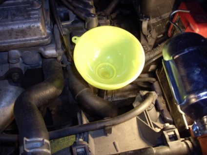 Függetlenül helyébe ordít SHRUS a Toyota Corolla E11, kézi autós (Toyota) Függetlenül helyébe ordít SHRUS a Toyota Corolla E11, kézi autós