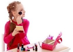 Hogyan készítsünk egy látványos esti make-up zöld szemek (do) Hogyan készítsünk egy látványos esti make-up zöld szeme