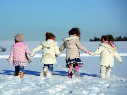 Hogyan válasszuk ki a baba cipő télen, és mit termoobuv bajnokok, és kis zseni