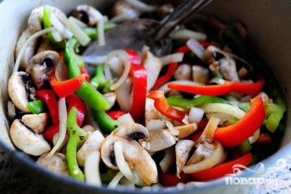 Csirke vadász - egy lépésről lépésre recept fotók a (kulináris) Csirke vadász - egy lépésről lépésre recept fotók