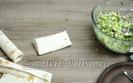 Pita kenyér sajttal és gyógynövények recept lépésről lépésre (10 fotó)