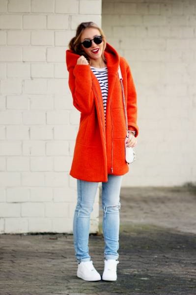 Narancssárga kabát létre fog hozni egy világos, napos hangulat