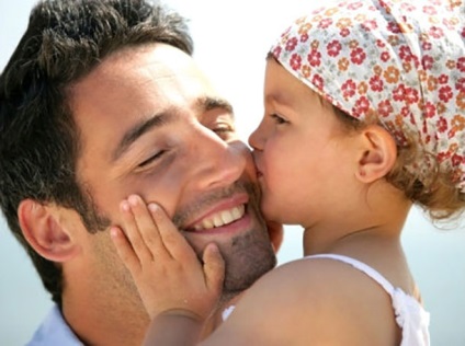 A kapcsolat apa és lánya, hogyan kell emelni a lánya boldog