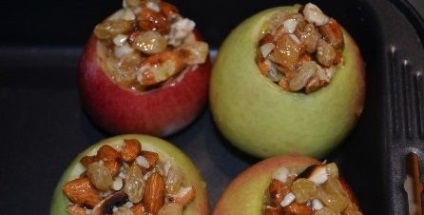 Sült alma a mikrohullámú használatra, recept kalória