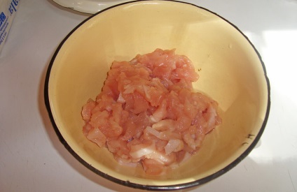 Tart leveles tészta csirkével és burgonyával (recept fotó)