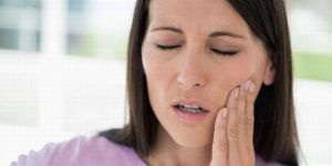 Miért fogfájás és az íny fáj a hideg csinálni, hogyan kell kezelni