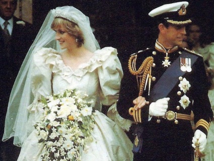 Miért Diana hercegnő házassága volt ítélve