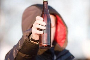 Alkohol árusítását engedély nélkül felelősség és a büntetés
