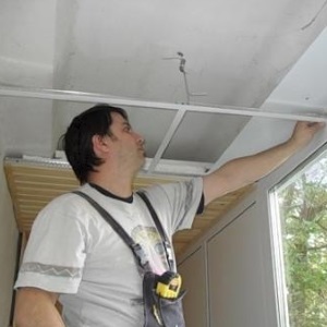 PVC panel mennyezeti használni, hogy befejezze erkély vagy loggia