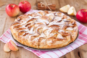 Almás pite receptjét a sütőben sütés kedvenc lehetőségek