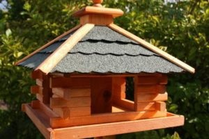 Hálószoba sötét bútortervezés tapéta, függöny és padló (fotó) () Hálószoba sötét bútortervezés tapéta, függöny és padló (fotó)
