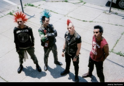 Szubkultúra punkok ismerete a szokatlan mozgások rajongói punk banda - gyep