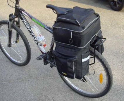 Bag egy kerékpár (a kormánykerék keret), a törzsön velosumka