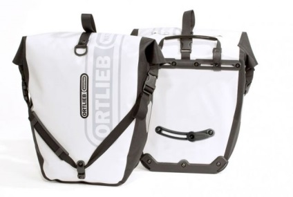 Bag kerékpár (a kormányon, keret), velosumka a törzsön (zsák) Bag egy kerékpár (a kormánykerék keret), a törzsön velosumka