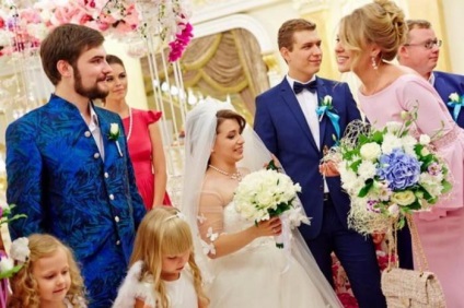 lánya esküvői fotó rózsa Syabitova