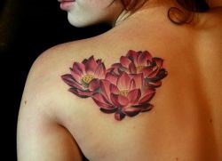 lótusz tetoválás