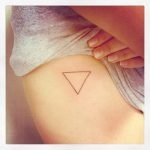 Tattoo fordított háromszög érték, és a fénykép miniatűr