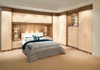 Corner szekrény a hálószobában fénykép 50 elegáns modellek a belső
