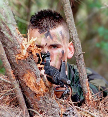 Army fodrász, si vis pacem, para bellum! (Army fodrász) Army fodrász, si vis pacem, para bellum!
