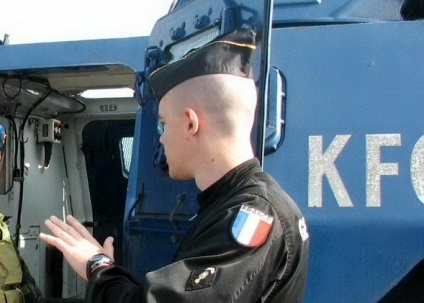Army fodrász, si vis pacem, para bellum! (Haircut) Army fodrász, si vis pacem, para bellum!