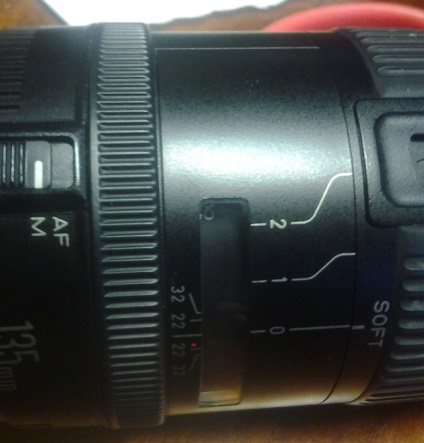 Canon objektív EF 135 mm február 1 (Canon) Canon objektív ef 135 mm február 1