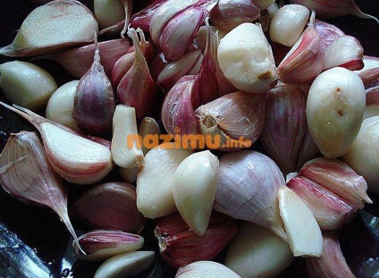Ecetes fokhagyma gerezd - fénykép recept nélkül sterilizálás (recept) Ecetes fokhagyma gerezd - fénykép recept nélkül sterilizálás