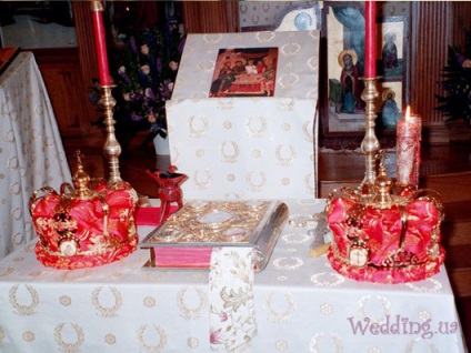 Mi a korona és annak szerepe a rituális esküvő