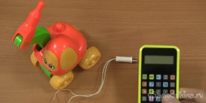 Hogy egy sor elektronikus játékautó (autók) Hogy egy sor elektronikus játékautó