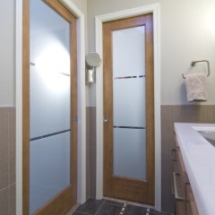 Az ajtók a fürdőszoba és WC fotó (fotók) Az ajtó a fürdőszoba és WC-vel fotó