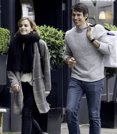 Emma Watson bejelentette közelgő esküvő - A legfrissebb hírek ma (jön) Emma Watson bejelentette közelgő esküvő - A legfrissebb hírek ma