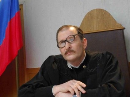 Fedor Dobronravov életrajza a színész, egy fénykép a családja és felesége 2017-ben (Fedor) Fedor Dobronravov életrajza a színész, egy fénykép a családja és felesége 2017-ben