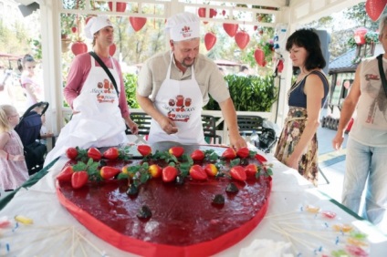 Fesztivál - Moszkva nyári virág jam 2017 - örömére moszkoviták, amíg augusztus 6. (Festival) Fesztivál - Moszkva nyári virág jam 2017 - örömére moszkoviták, amíg augusztus 6