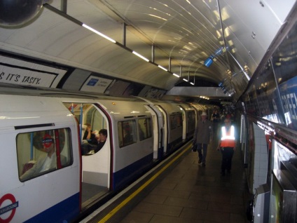 Története a londoni metró, és a képeit (History of a londoni metró) Története a londoni metró és képek