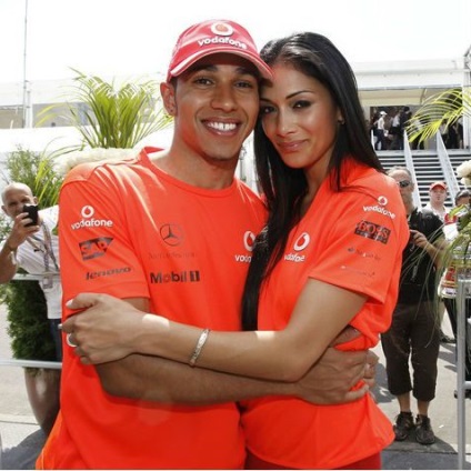 Sikertörténete Nicole Scherzinger (Nicole) History Nicole Scherzinger siker