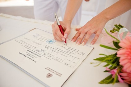 Hogyan gondoskodjon olcsó esküvői szerényen, de ízlésesen (esküvő) Hogyan gondoskodjon olcsó esküvői szerényen, de ízlésesen