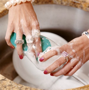Hogyan tisztítható kristály otthon, mint mosogatni, hogy ez kristály ragyogott