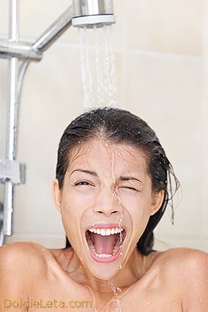 Hogyan kell szedni a zuhany az edzés, előnyök és ellenjavallatok kontraszt zuhany