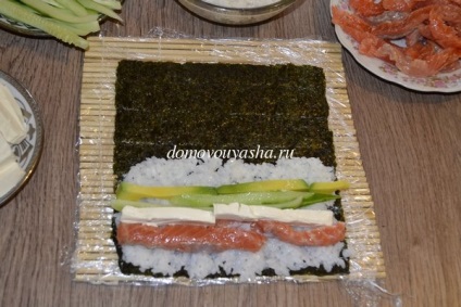 Hogyan készítsük elő zsemlét és sushi otthon lépésről lépésre recept fotókkal, népi tudás