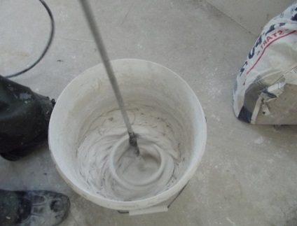 Hogyan készítsünk cement habarcs vakolat falak (szakács) Hogyan készítsünk cement habarcs vakolat falak