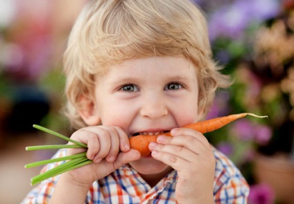 Hogyan kell tanítani a gyermeket, hogy enni zöldséget, hogy tegyünk, ha a gyerek nem eszik zöldséget